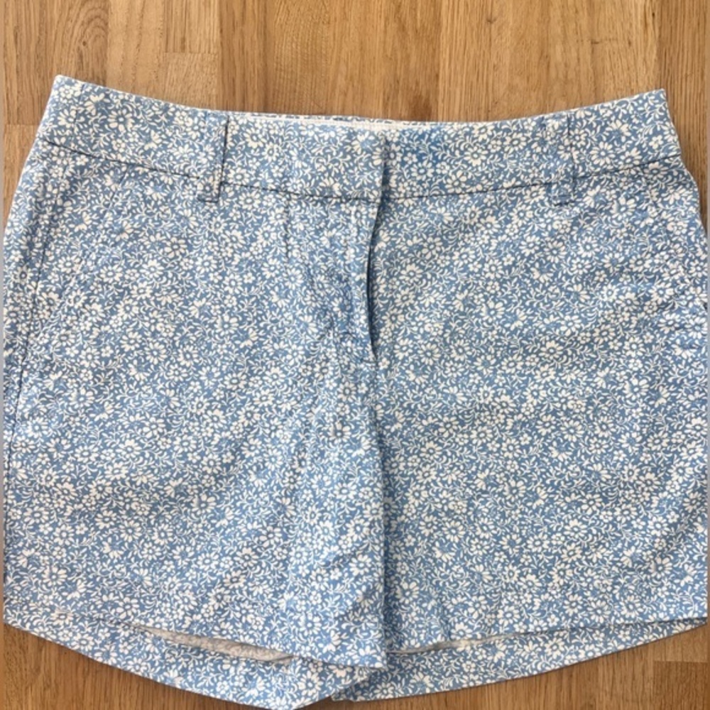 🩵J.CREW 5” CLASSIC CHINO SHORTS